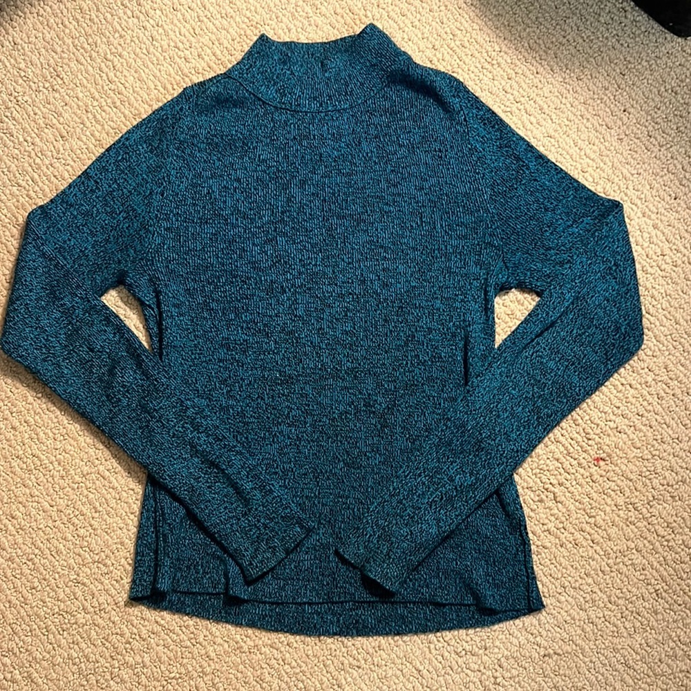 urban outfitters bdg turtleneck long sleeve sweater SIZE: small